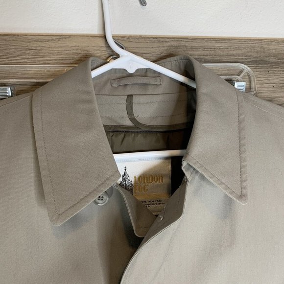 London Fog Trench Coat Men's Size 40 Reg. Tan Hidden Buttons Removable Liner - Picture 6 of 13